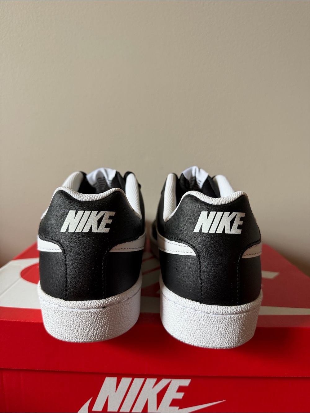 Nike Court Royale Black White 749747-010 Men’s Size 10 - Picture 4 of 6